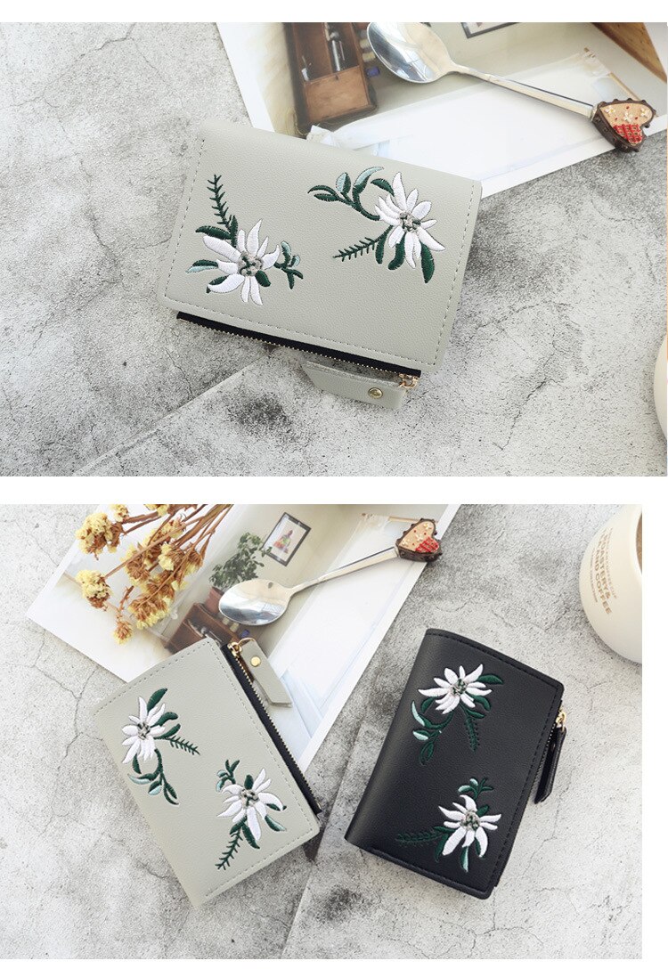Women's  Flower Embroidery Short Wallet